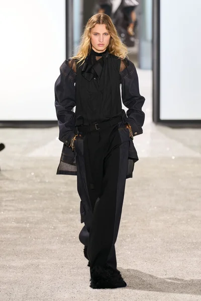 Look 13